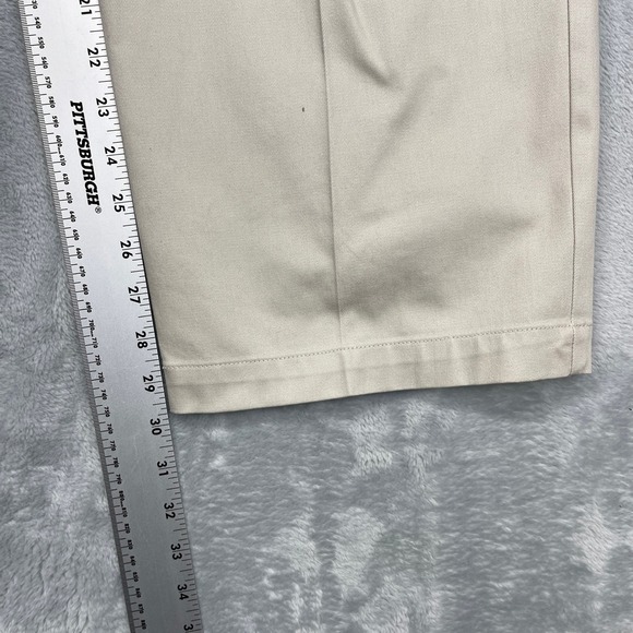 Dockers Classic Fit Pants Mens 42x30 Khaki Flex Comfort Pleated Straight Leg - Picture 9 of 10
